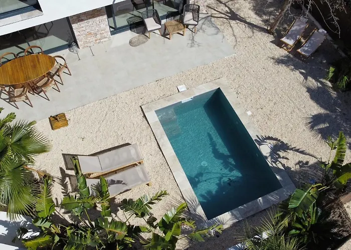 443 - Heated Pool Near The