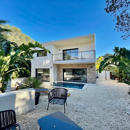 443 - Heated Pool Near The *