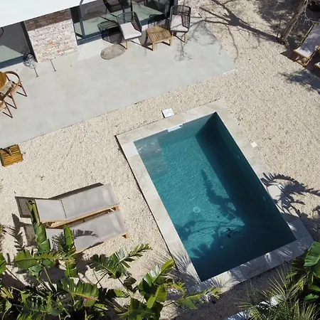 443 - Heated Pool Near The