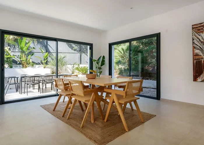 443 - Heated Pool Near The *