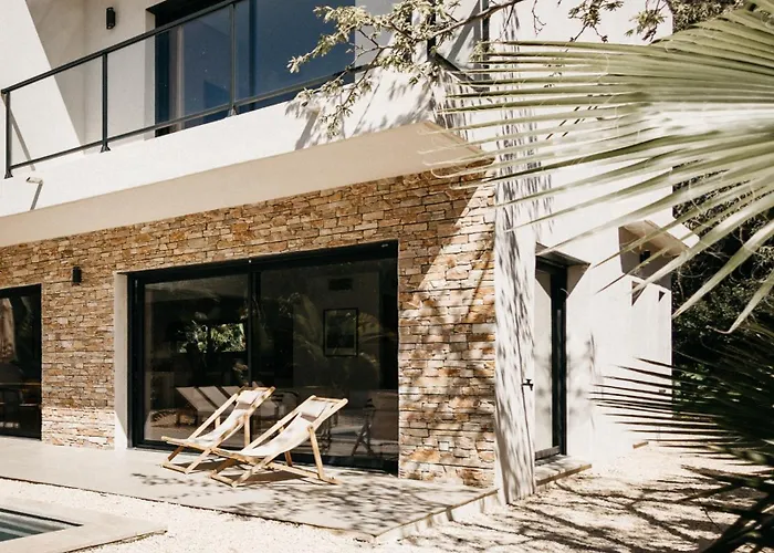 443 - Heated Pool Near The