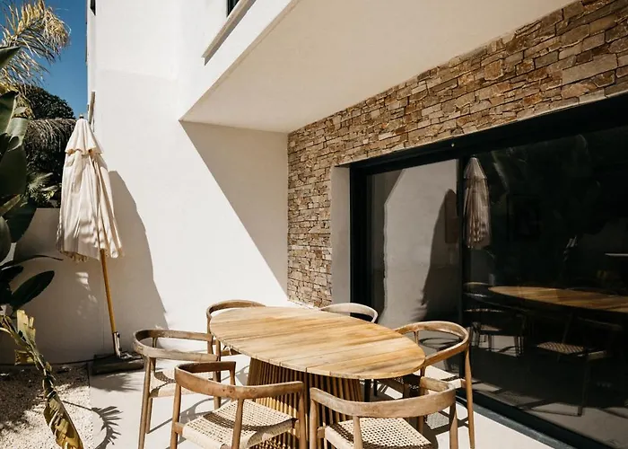 443 - Heated Pool Near The